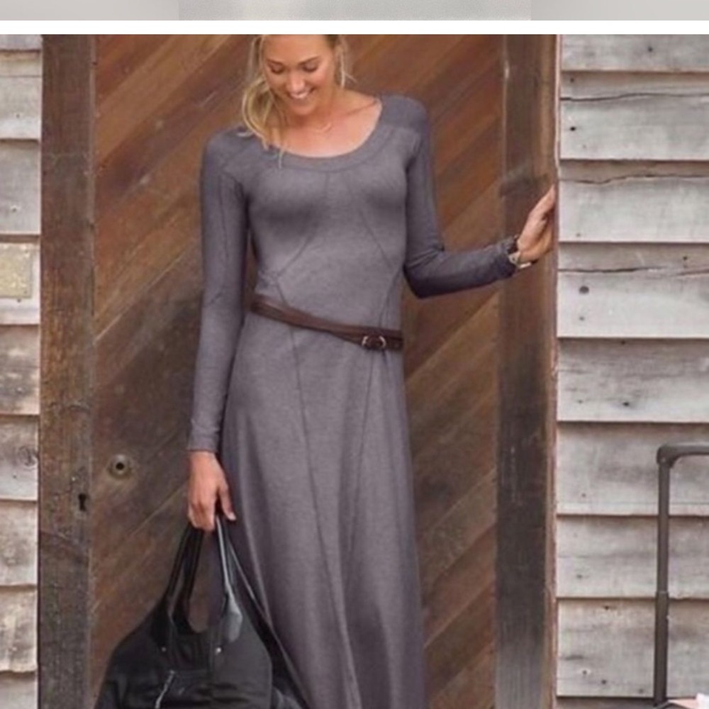 Athleta Weekender long-sleeved maxi dress in burgundy, size small - Picture 1 of 4